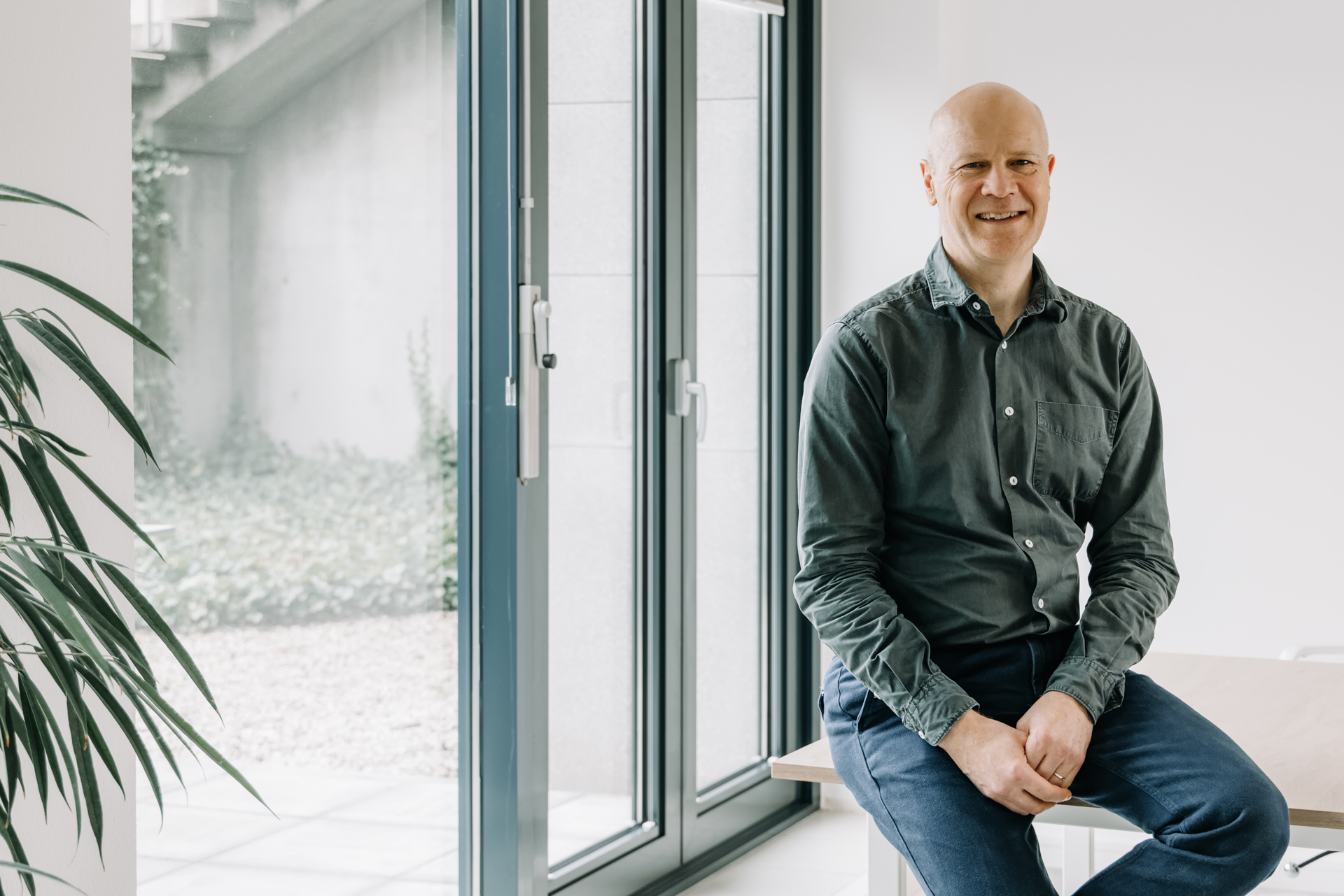 dr. M. (Michel) Decré